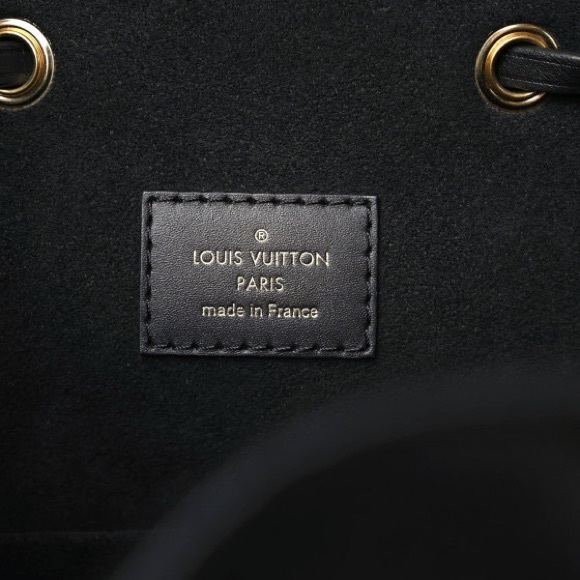 LOUIS VUITTON
Empreinte Montsouris PM Black Backpack (online edition only) - Picture 3 of 16